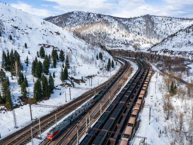 На Красноярской железной дороге заметно выросла погрузка стройматериалов и руды