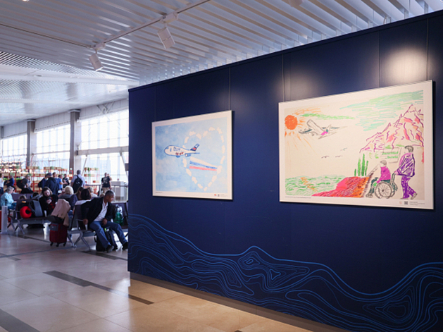 Благотворительная выставка детских рисунков открылась в аэропорту Красноярска