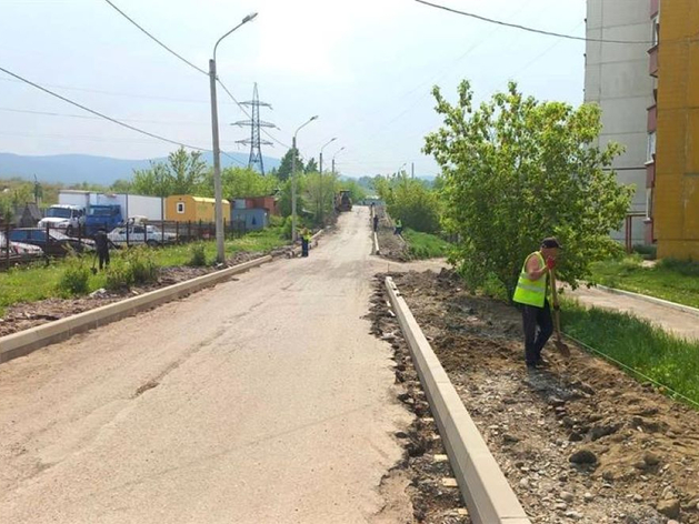 В Красноярске ищут подрядчика для установки светофоров и знаков около школ и детсадов
