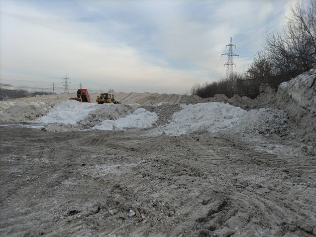 Прокуратура требует привести в порядок снегоотвалы Красноярска