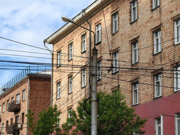Улицы Красноярска планируют почистить от проводов: где они должны будут размещаться? 