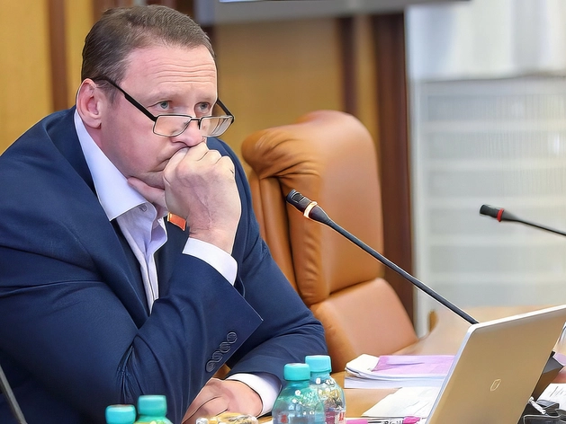 Вячеслава Дюкова исключили из фракции ЕР Горсовета
Вячеслава Дюкова исключили из фракции ЕР Горсовета