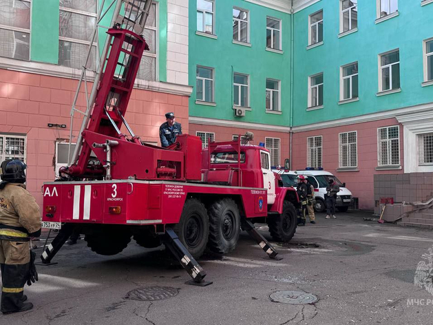 В Красноярске произошел пожар в медсанчасти МВД