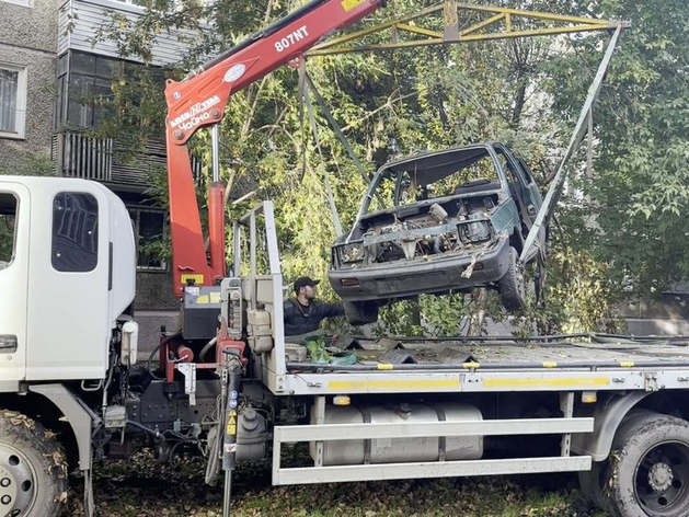 Вывоз брошенного авто с ул. Железнодорожников, 12