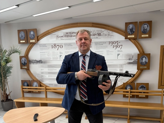 Дмитрий Власов лишился полномочий лидера фракции единороссов в Горсовете Красноярска Дмитрий Власов лишился полномочий лидера фракции единороссов в Горсовете Красноярска