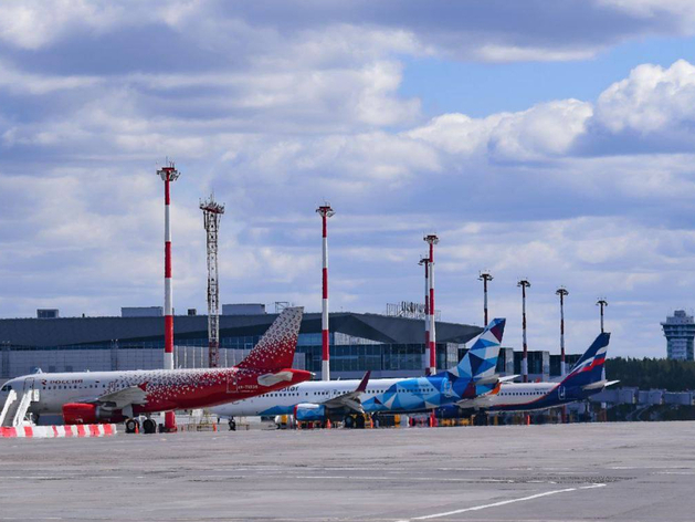 Из-за атаки БПЛА пассажиры рейса Красноярск — Москва несколько часов провели в аэропорту Из-за атаки БПЛА пассажиры рейса Красноярск — Москва несколько часов провели в аэропорту