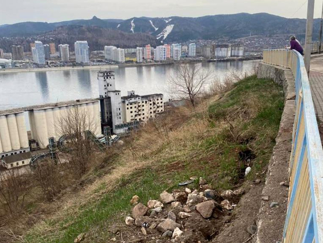В Красноярске выбрали компанию для укрепления проблемного склона на 2-й Огородной В Красноярске выбрали компанию для укрепления проблемного склона на 2-й Огородной