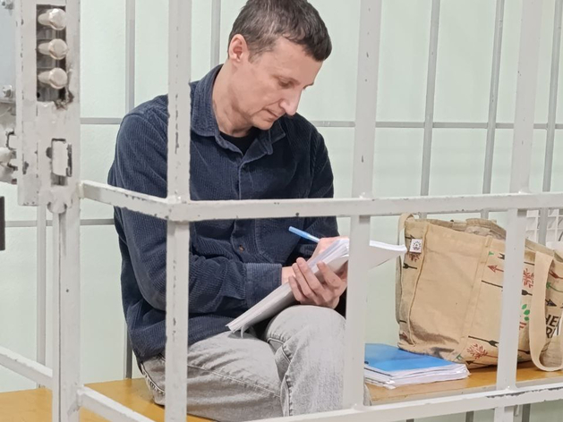 Экс-депутата Александра Глискова этапировали в колонию строгого режима
Экс-депутата Александра Глискова этапировали в колонию строгого режима