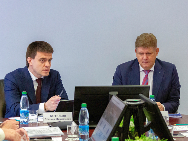 Михаил Котюков и Анатолий Серышев на совещании в Норильске Михаил Котюков и Анатолий Серышев на совещании в Норильске
