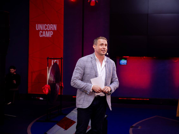 Business StandUp тур с Оскаром Хартманном пройдет в Красноярске в октябре `2025 Business StandUp тур с Оскаром Хартманном пройдет в Красноярске в октябре `2025