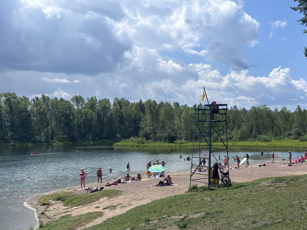В Красноярске запретят купаться в озере на острове Татышев из-за кишечной палочки