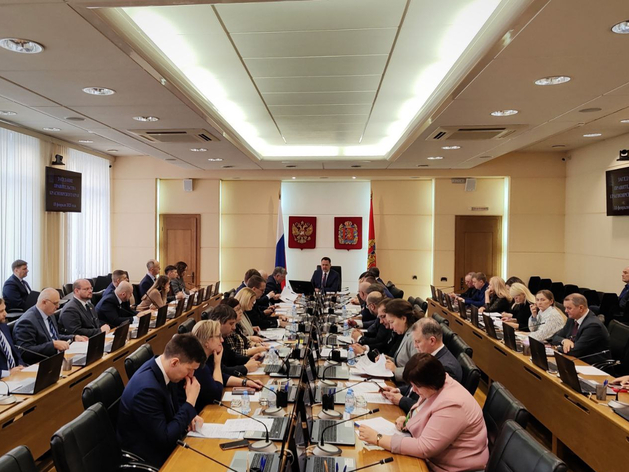На работу губернатора и правительства Красноярского края выделят 2,5 млрд рублей На работу губернатора и правительства Красноярского края выделят 2,5 млрд рублей