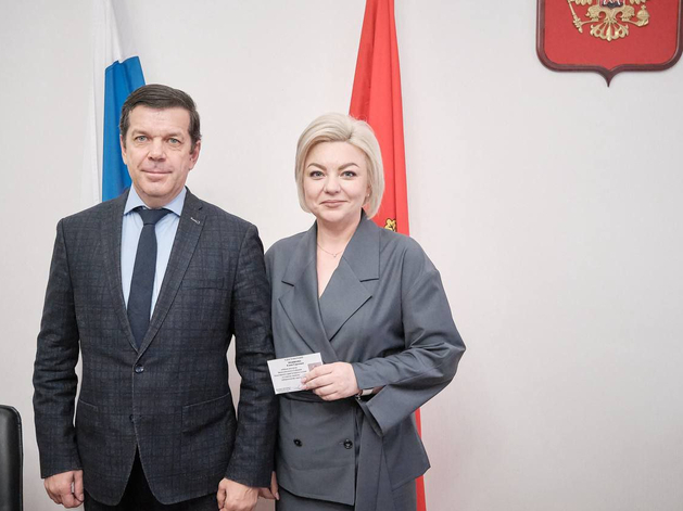 Место Андрея Метцлера в Заксобрании Красноярского края заняла Елена Родикова