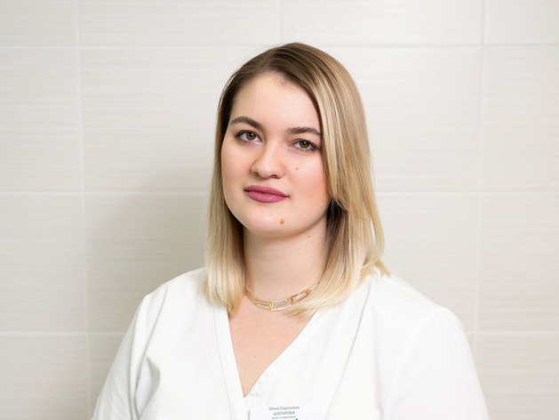 Юлия Шаталова, главный врач, врач-стоматолог ф-ла «Альдента» на пр. Красноярский рабочий, 81
