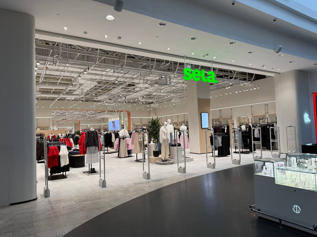 В ТРЦ «Планета» открылась обновленная SELA 
