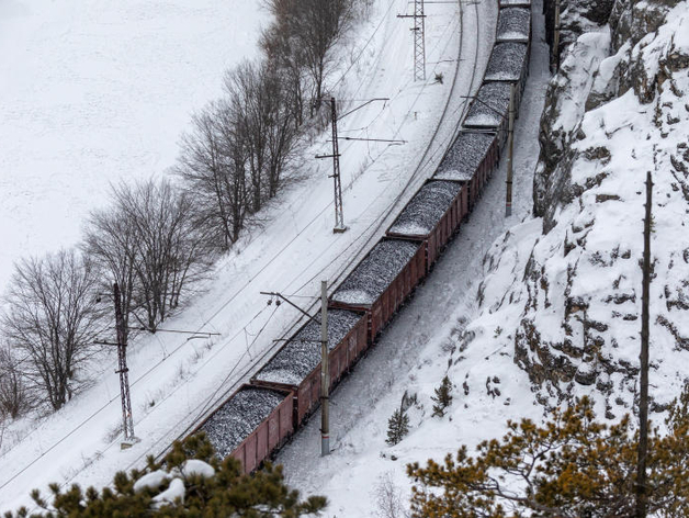 Уголь не вывозит: КрасЖД продолжает терять в погрузке